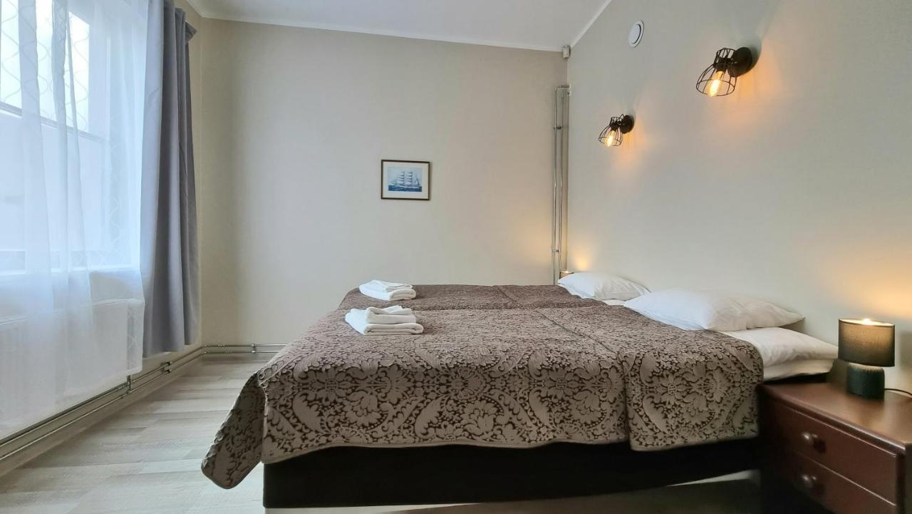 Paernu Jahtklubi Kuelalistemaja Hotel Ngoại thất bức ảnh