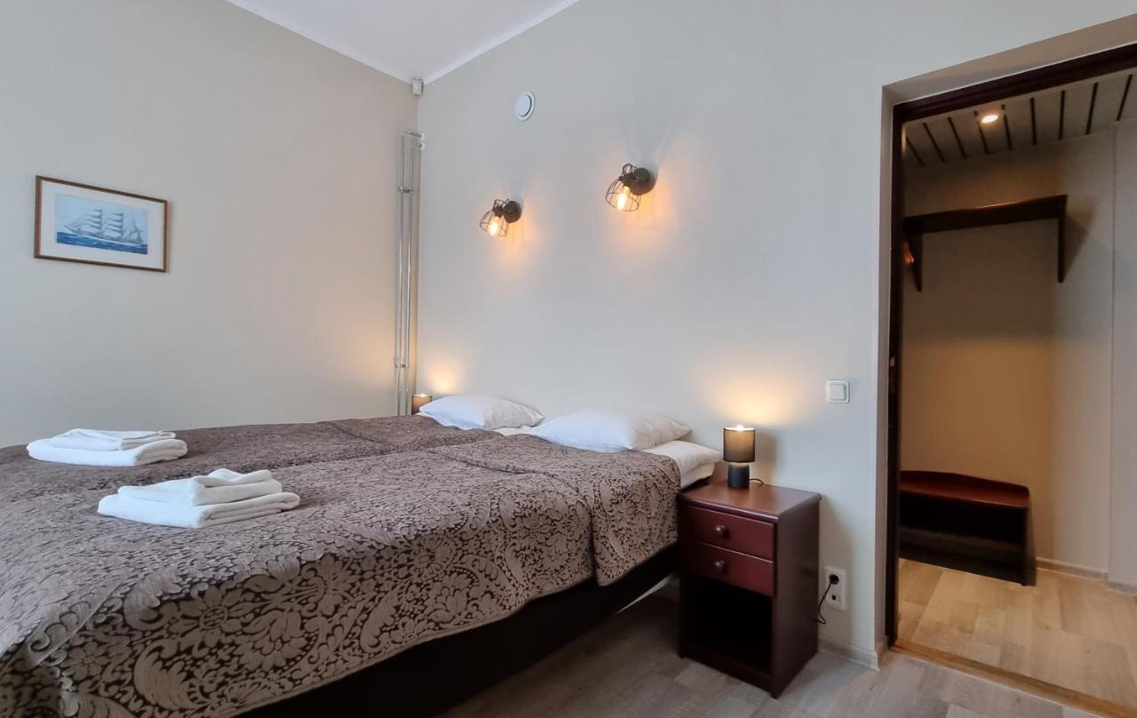 Paernu Jahtklubi Kuelalistemaja Hotel Ngoại thất bức ảnh