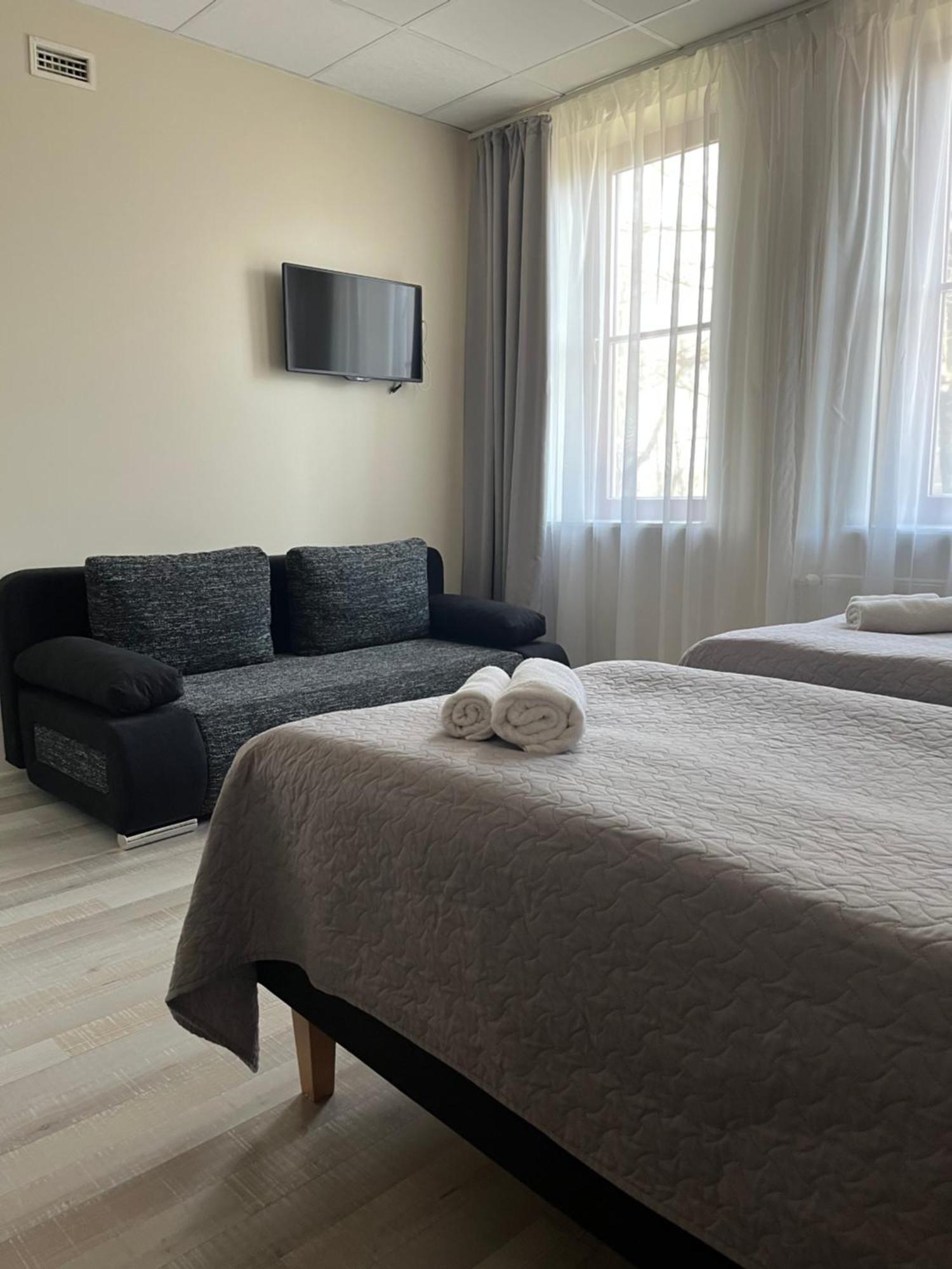 Paernu Jahtklubi Kuelalistemaja Hotel Ngoại thất bức ảnh